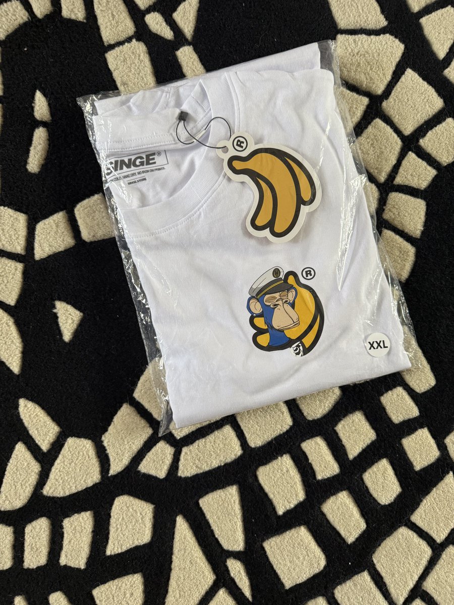 More banana looking merch arrived 🍌
Thanks <a href="/Singe_int/">SINGE® 🍌</a> 🦍