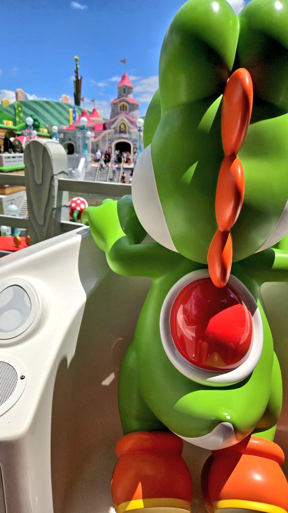 Ashley W tweet media