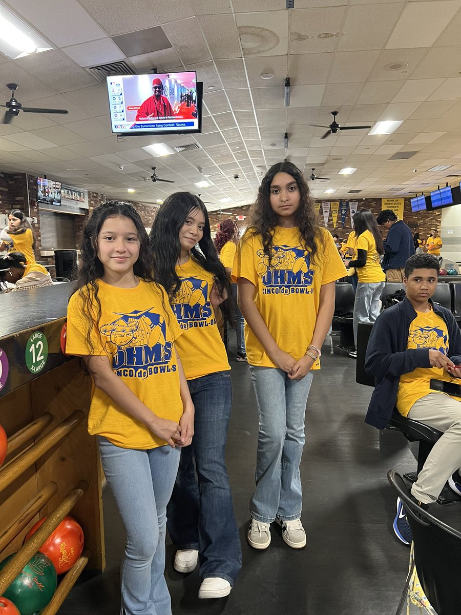 oxonhillmiddle's tweet photo. A little late Cinco De Mayo Celebration 🇲🇽 or should we say… Cinco de Bowl-o! 🎳 https://t.co/cZDlqfxueS