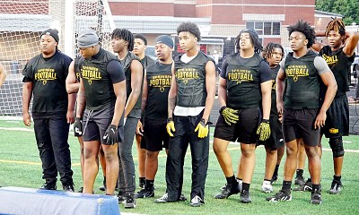 Will Vapreps Garlick (@willvapreps) on Twitter photo I thought Highland Springs <a href="/RecruitingHSHS/">Highland Springs🏈 Recruiting</a> had a down year last season until I realized they won 9 games, played in the Region Championship game, won 2 playoff games and 3 of 4 losses were to eventual State Champions <a href="/CRF4Dan/">Danny Lewis</a> <a href="/DSACoachHlee_4/">Harry Lee Daniel</a> I thought Highland Springs <a href="/RecruitingHSHS/">Highland Springs🏈 Recruiting</a> had a down year last season until I realized they won 9 games, played in the Region Championship game, won 2 playoff games and 3 of 4 losses were to eventual State Champions <a href="/CRF4Dan/">Danny Lewis</a> <a href="/DSACoachHlee_4/">Harry Lee Daniel</a>