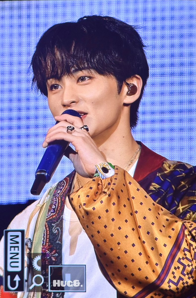 𝙃𝙪𝙜&. tweet media