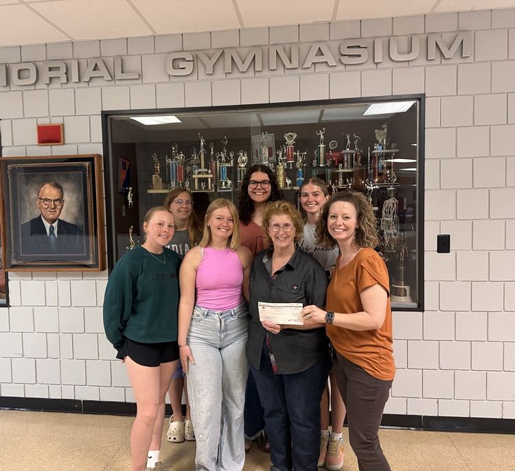 Thank you to Pizza Hut for their generous donation to National Honor Society!