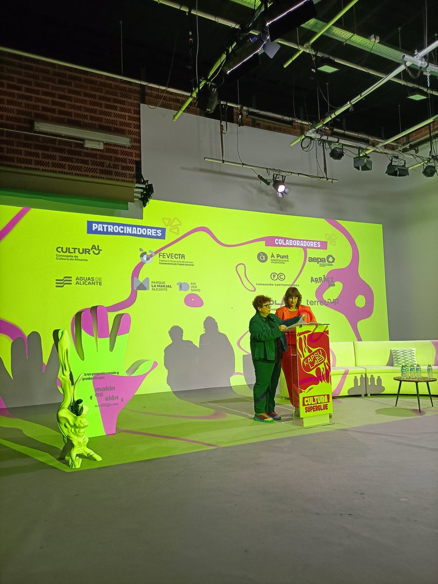 Kapsulab tweet media