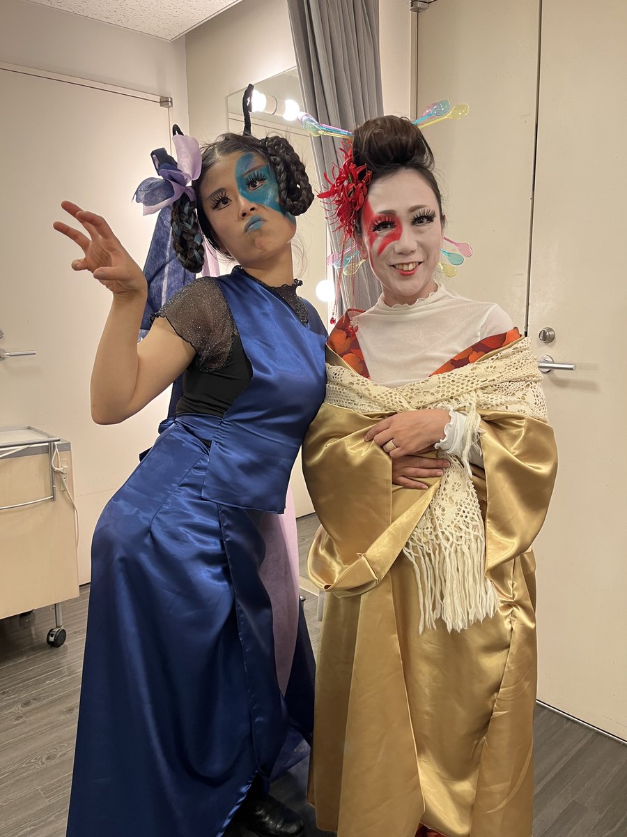 uri_kana's tweet photo. Dream Land Circus with Bad Company(@DLCwBC)

#新生戯曲展 月喰参楳〜a SimiliS〜

作・演出:宇里香菜
衣装:鈴木乃里子
出演:Arge similis/寄生蜂:鈴木瑠璃夏
Amaurobius similis/女郎蜘蛛:北清香

#新潟劇王(@niigatagekiou)
#成田市演劇祭(@nrtfes) https://t.co/1YUMFLe4nZ