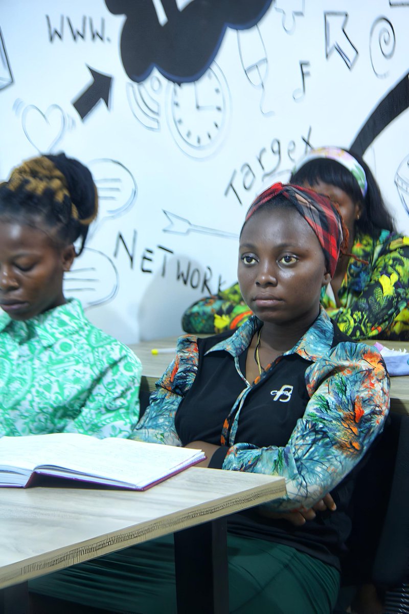 activ8hub's tweet photo. Our No Code School students are stepping into the spotlight, fresh from  trainings and diving into a power packed masterclass designed to launch them into real world opportunities.

It’s only up from here!

#NoCodeschool #activ8hub #digitaltraining https://t.co/9SdwapqGcy