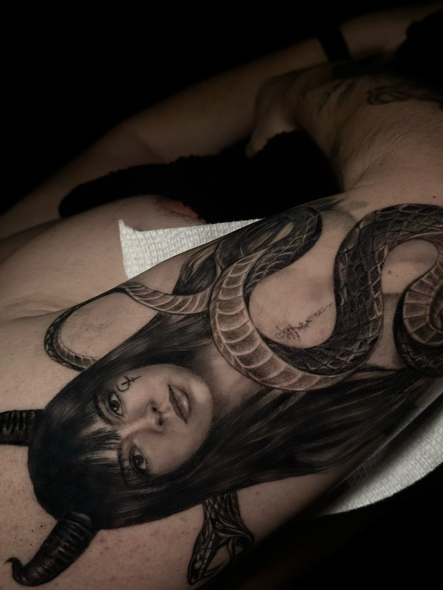 Nadine❄️ tweet media