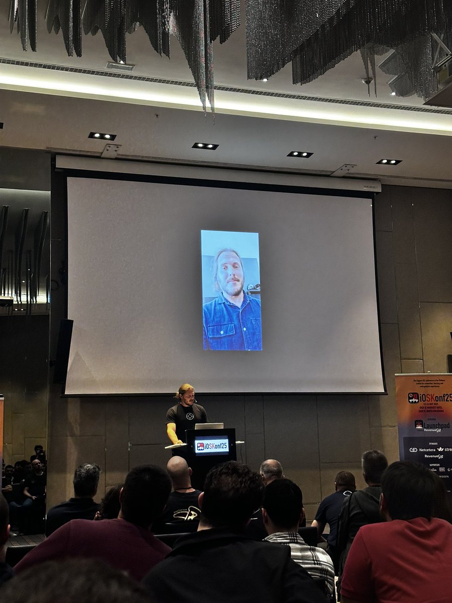 <a href="/sdw/">Sebastiaan de With</a> talking with his future self at <a href="/iOSKonf/">iOSKonf</a> is time-travel-level cool 👏