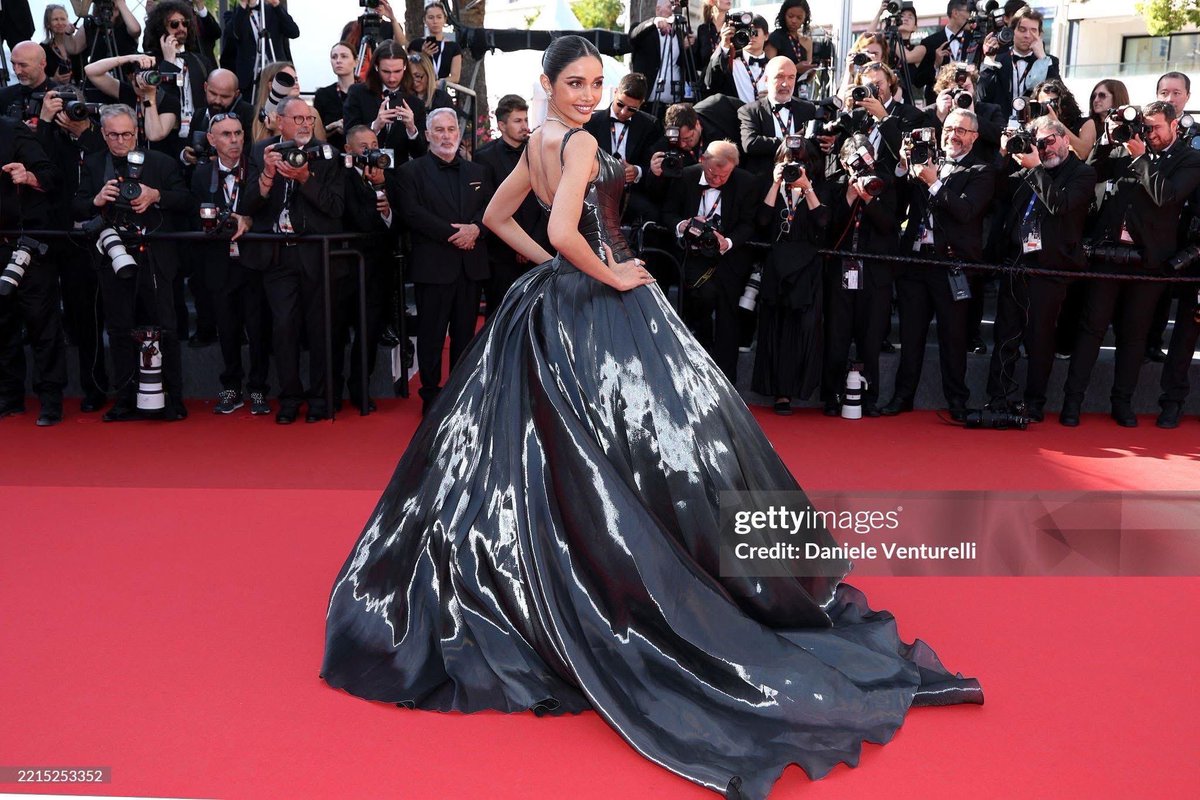 ChokkohC's tweet photo. 10 10 10 เท่านั้น .... วีนาสวยมากกกกกกก #VeenaXCannes https://t.co/wrvKyl45Jk