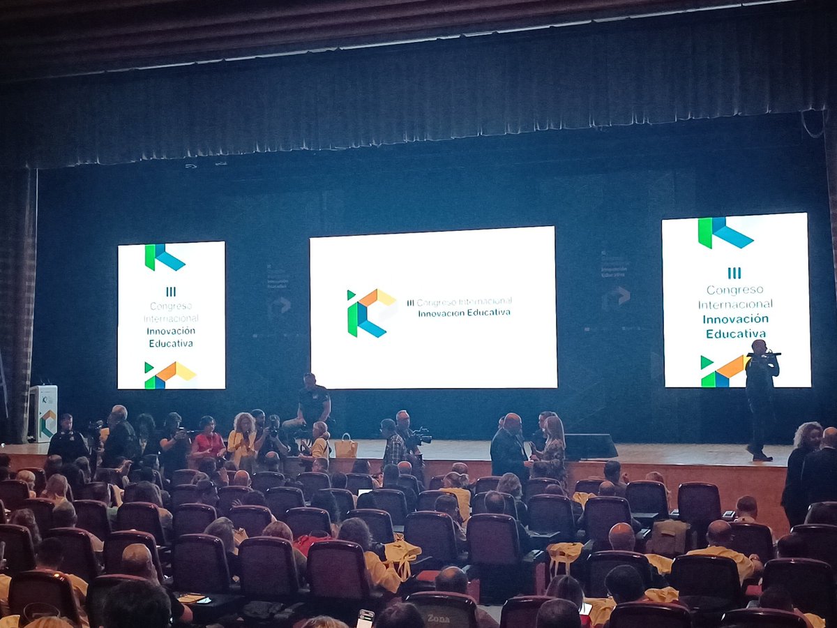 albertomll's tweet photo. #3CIIEAND todo listo para innovar un poquito más. La lógica te lleva de la A a la B. La imaginación a todas las partes #Einstein @iesfernandorios @cepmalaga @EducaAnd https://t.co/yFBVDv2mN8