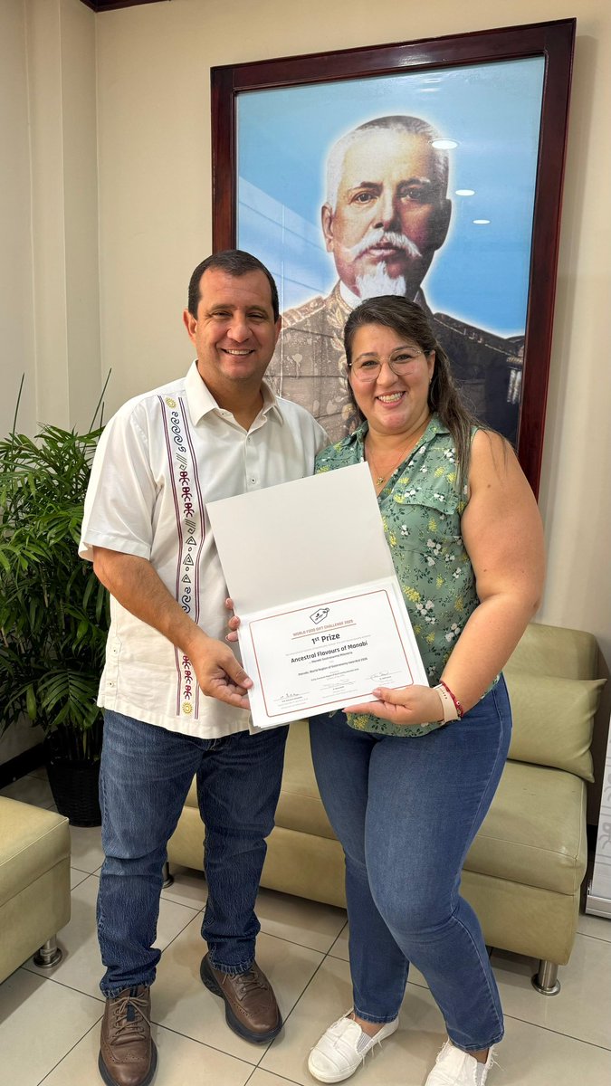 Con el corazón lleno de orgullo recibimos el reconocimiento que alcanzó nuestra canasta de productos ancestrales en el World Food Gift Challenge 2025 que se desarrolló en Sicilia, Italia. 

Esto es una prueba más de que Manabí es el sabor del mundo y que nuestra gastronomía