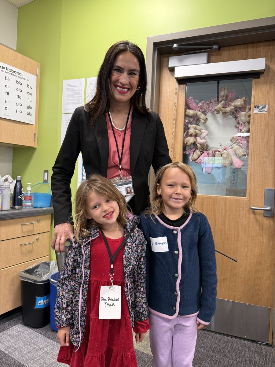 🧠💚 Mental Health Awareness Week 💚🧠
Today, our students stepped into the shoes of their favorite staff members to show that everyone plays a role in supporting mental health! From principals to teachers, counselors to coaches—our kids dressed the part !
