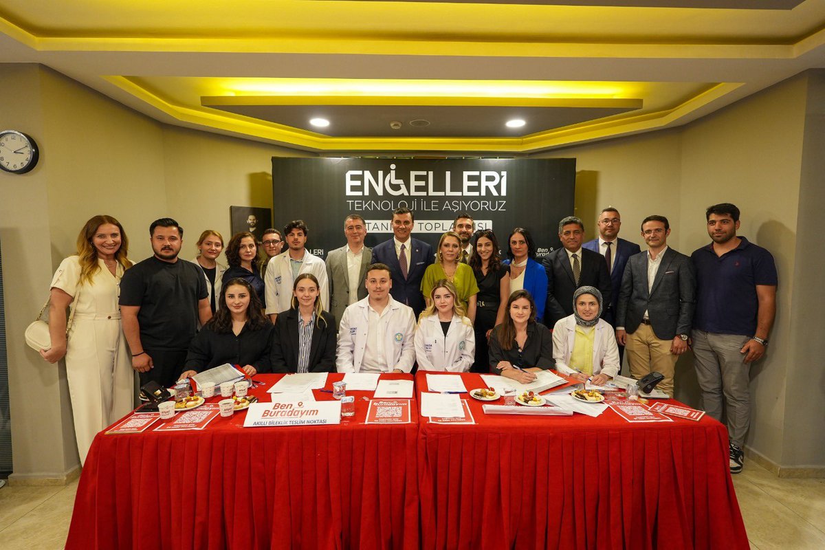 manisabsb's tweet photo. Manisa'da Yeni Nesil Belediyecilik dönemi!

Teknolojiyi insan odaklı bir anlayışla buluşturuyoruz. Başkanımız Mimar Ferdi Zeyrek öncülüğünde hayata geçirdiğimiz “Engelleri Teknoloji ile Aşıyoruz” projemizle herkes için daha erişilebilir, daha güvenli ve daha yaşanabilir bir şehir hedefliyoruz.

Tanıtımını gerçekleştirdiğimiz 3 yeni uygulamamız:
➡ Yol Arkadaşım: Görme engelli bireylere ulaşımda sesli rehber hizmeti.
➡ Benim Dilim: İşitme engelli vatandaşlarımız için işaret dili tercüman desteği.
➡ Ben Buradayım: Alzheimer, kaybolma riski olan otizm ve zihinsel engelli bireylerin güvenliği için takip sistemi.

Engelleri birlikte aşıyor, kimseyi geride bırakmıyoruz.

#FerdiZeyrek #YeniNesilBelediyecilik #Manisaİçin #ErişilebilirŞehir #YolArkadaşım #BenBuradayım #BenimDilim