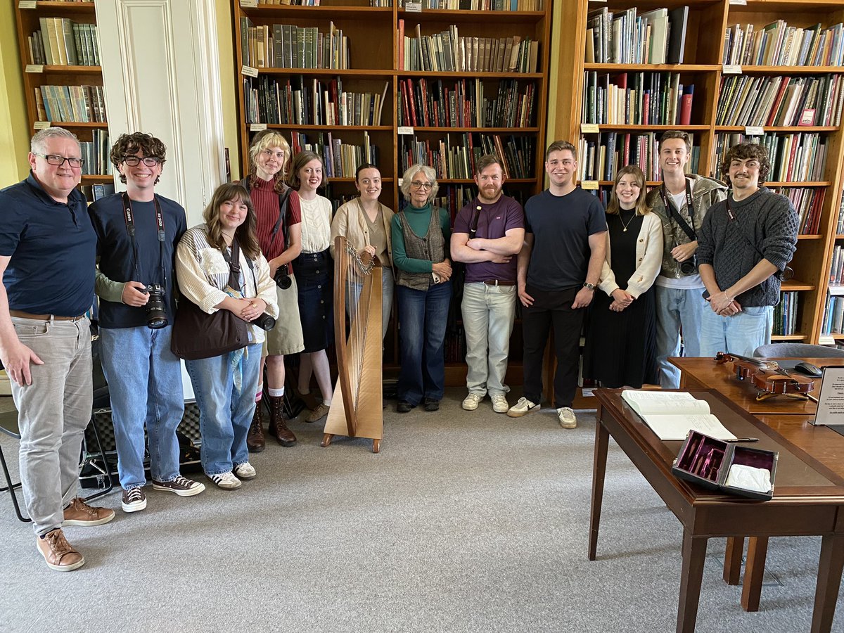 ITMADublin's tweet image. ITMA was delighted to welcome a group of students from the University of Texas at Austin's School of Journalism and Media today, along with Associate Professor and photographer Donna DeCesare for a few tunes and steps from ITMA staff.