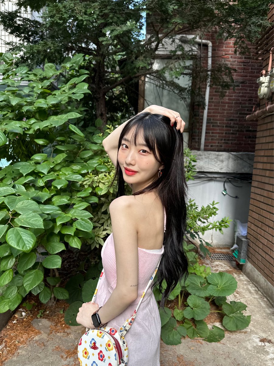 imyeojinmedia's tweet photo. yeojin fromm update https://t.co/sUfGFdALqs