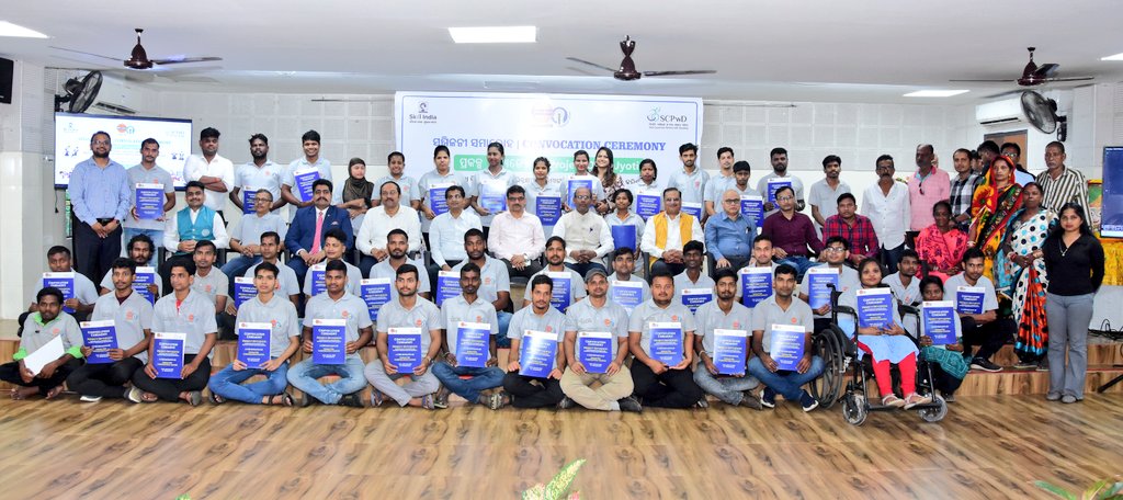 iocl_serpl's tweet photo. IndianOil proudly concluded CSR Project Divya Jyoti with a heartwarming convocation ceremony in Bhubaneswar, Odisha.

This CSR initiative by @IndianOilcl empowered 55 Persons with Disabilities (PwDs) from Odisha through skill development and employment opportunities, in collaboration with the Skill Council for Persons with Disability @SCPwD. 

From acquiring new skills to entering the workforce, each trainee’s journey showcased strength, resilience, and determination. Their stories of inclusion and empowerment are shining examples of what happens when opportunity meets potential.

IndianOil celebrates their achievements and wishes them the very best as they embark on new journeys, making us all proud.

#IndianOilCSR #DivyaJyoti #Inclusion #SkillDevelopment #Empowerment
