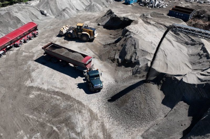 Testing has demonstrated that #RecycledAggregates have comparable performance in terms of load-bearing support in pavement structures, according to a report by Engtec Consulting Inc. 

Learn more: wasterecyclingmag.ca/infrastructure…