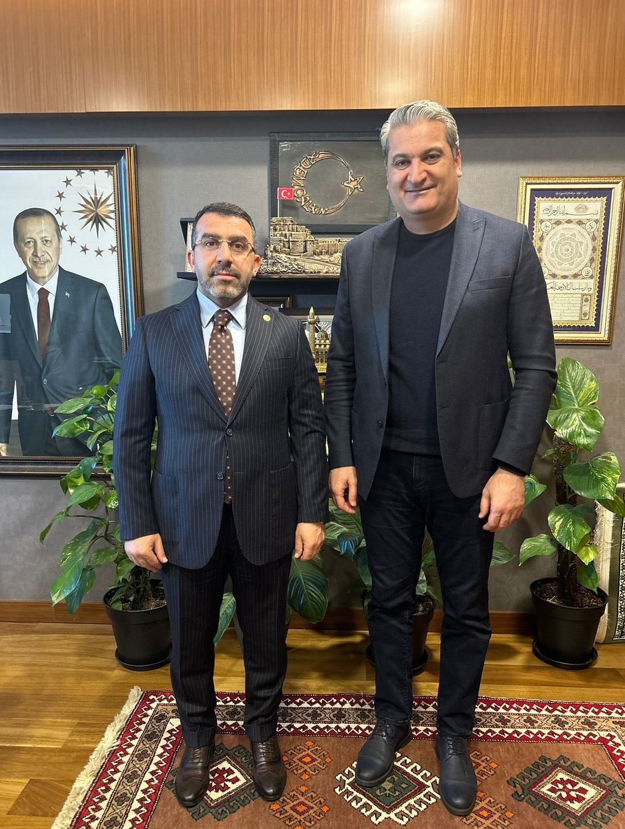 Ademcalkin's tweet photo. TBMM'de bizleri ziyaret eden,

🔹 Kars Öğretmenevi Müdürümüz Emre Okan Bayramoğlu'na nazik ziyareti için teşekkür ediyorum.
Ayaklarına sağlık. https://t.co/RYK7KKelmx