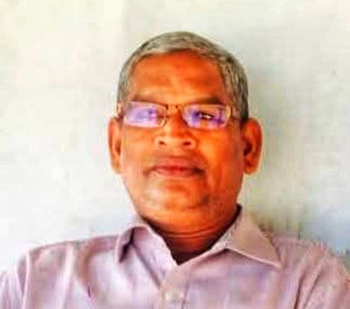 EELAVARS's tweet photo. ஈரோஸ் அமைப்பின் முன்னணி தோழரும் ஈரோஸ் ஜனநாயக முன்னணியின் பொதுக்குழு உறுப்பினரும் மட்டக்களப்பு மாவட்டங்களை தலைவருமான தோழர் கணகலிங்கம் (காண்ரடி) இன்று இயற்கை எய்தினார். அவரை இழந்து தவிக்கும் குடும்பத்தின் துயரத்தில் ஈரோஸ் ஜனநாயக முன்னணியும் இணைந்து கொள்கிறது. https://t.co/Ee37mfV71o