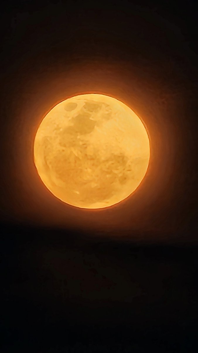 Flower moon 12 May 2025.