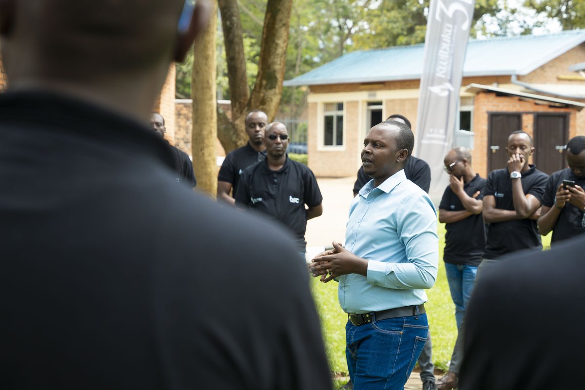 bscrw's tweet photo. Ubuyobozi n’abakozi ba BSC (Broadband Systems Corporation) basuye Urwibutso rwa Jenoside yakorewe abatutsi mu 1994 rwa Nyamata, ruherereye mu Karere ka Bugesera, mu rwego rwo kwifatanya n’abanyarwanda mu Kwibuka ku nshuro ya 31 Jenoside yakorewe Abatutsi mu 1994. https://t.co/d9AV0q0x5P
