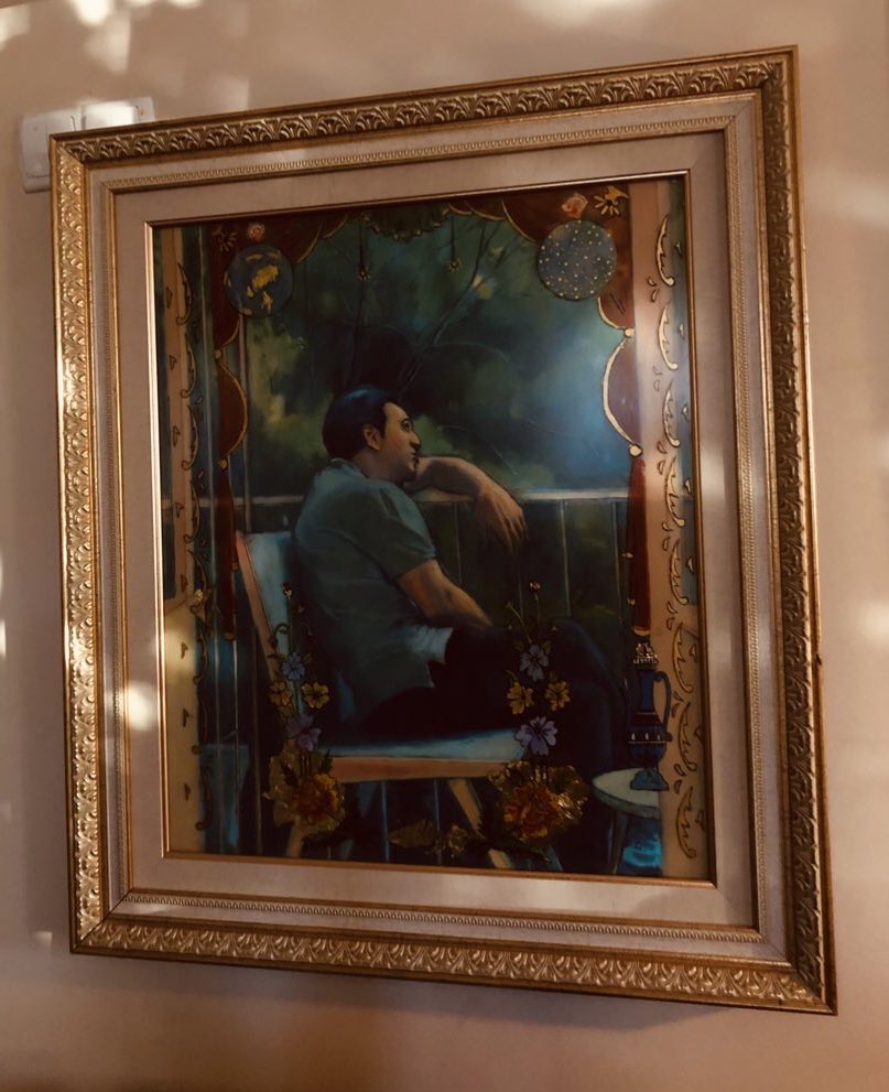 e_gulin's tweet photo. Akşam-altı üstü
Bahar , sağı gün batımı
Solu yaseminler, güller, dutlar…
#art #painting #peinture #underglass #oiloncanvas the #pianist #music #dawn #sunset #breeze https://t.co/H00wpJyTc3