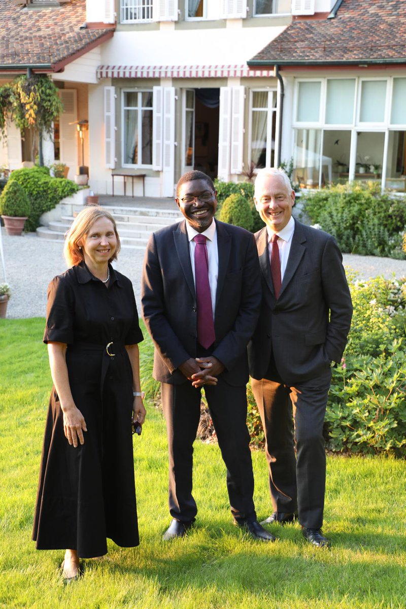 DapoAkandeLaw's tweet image. A pleasure to speak to the diplomatic community in Geneva about the relevance of @CIJ_ICJ to the settlement of disputes & the work of international organisations that form the backbone of the multilateral system.
Thanks for the warm welcome @SimonManleyFCDO and @UKMissionGeneva.