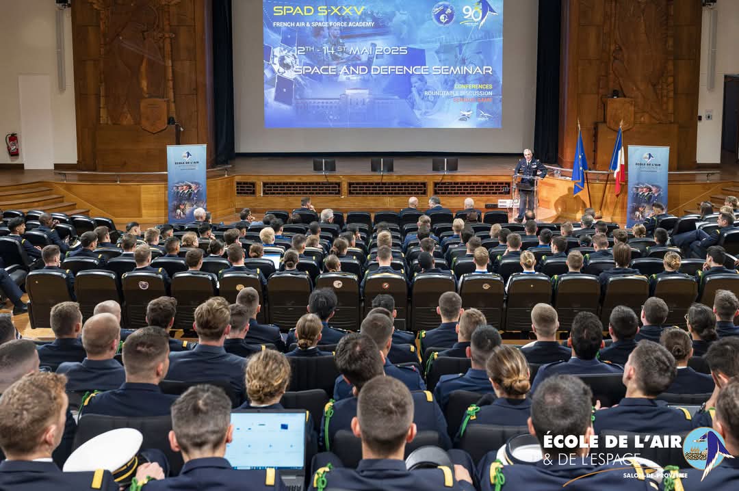 FR_DA_Finland's tweet photo. Mid-may, Finnish cadets from #MPKK participated in the Space and Defense Seminar about the future of space operations, with other cadets from 40 countries, in the Air Force Academy in Salon-de-Provence.
#seminar https://t.co/smXyEkLhn0