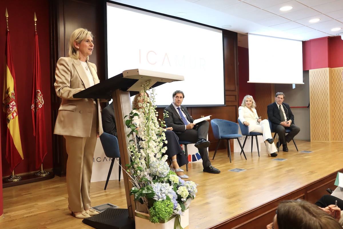 aeafa (@aeafaabogados) on Twitter photo Expectación mediática al inicio de las jornadas @icamur & AEAFA. Emotivos discursos de la presidenta <a href="/lopezmuelasv/">Lola López-Muelas</a> y la decana Maravillas Hernández. Expectación mediática al inicio de las jornadas @icamur & AEAFA. Emotivos discursos de la presidenta <a href="/lopezmuelasv/">Lola López-Muelas</a> y la decana Maravillas Hernández.