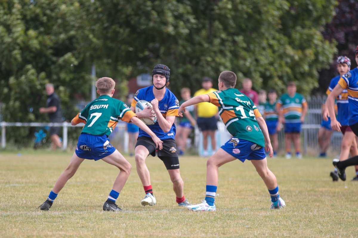 🚨𝙋𝙡𝙖𝙮𝙞𝙣𝙜 𝙤𝙥𝙥𝙤𝙧𝙩𝙪𝙣𝙞𝙩𝙞𝙚𝙨

The Leeds Rhinos Foundation are pleased to announce further playing opportunities for Year 10, 11 and 12 players following the North V South series.

Read more👉tr.ee/F280Tz

Official North vs South Sponsor 🤝 <a href="/RAMFilmsUK/">RAM Films</a>