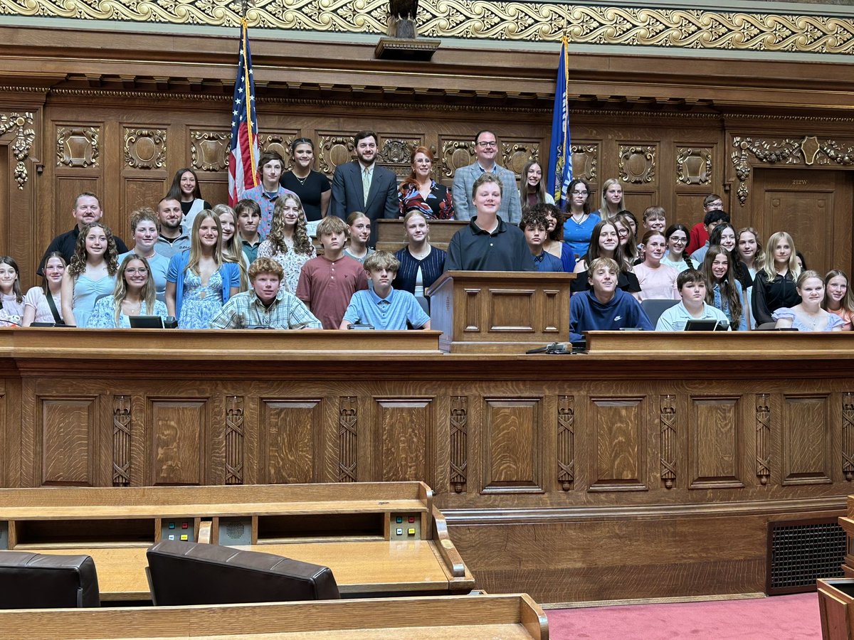 Students wrote essays on The Constitution's Promise: Out of Many, One. Top writers met local &amp; state officials, observed court in action, toured the Sheriff’s Office &amp; 911 Center. 5 Ss even visited Madison for Capitol &amp; Veterans Museum tours! 🇺🇸✍️ #wcsflight