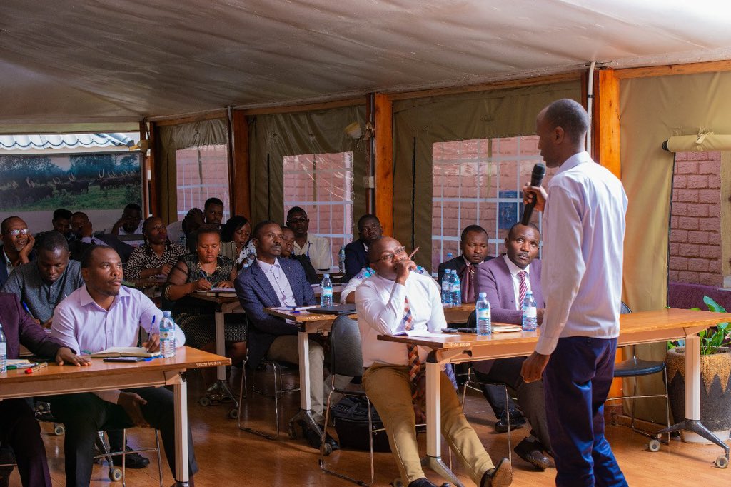 LftWUG's tweet image. Light For The World's Disability Inclusive Advisory Unit empowers 7 financial institutions in Mbarara through disability awareness trainings, promoting inclusive practices and accessible services.
Read more>> url-shortener.me/1BDD
#DisabilityInclusion #FinancialInclusion