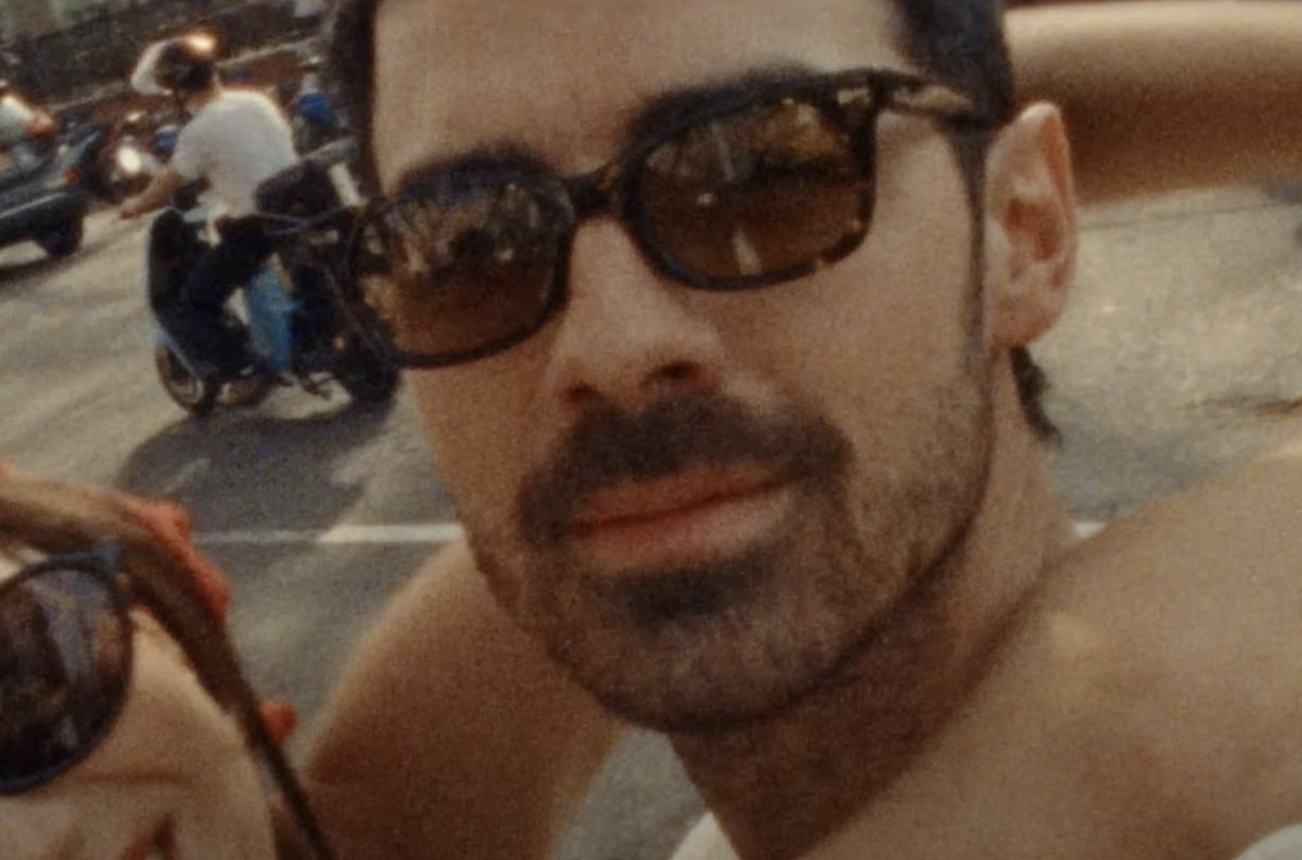 updatesjoejbr's tweet photo. joe jonas, the man that you are! 😮‍💨 https://t.co/dtH9oLaPCe