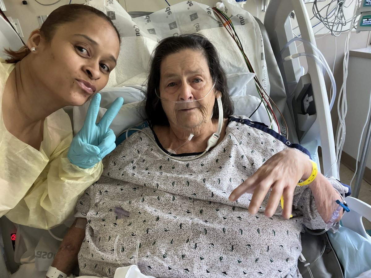 gretchen_burgos's tweet image. I’m at work but my mind &amp;amp; Heart are w my husband 💔. It’s been 5 days of pain heartache. I took her in Saturday 5am &amp;amp; seen her take her last breath 2am. RIP to my mother in law AMERICA 😭  Te Amamos we going to miss you. 

#restinparadise
#motherinlaw
#Heartbreaking💔…