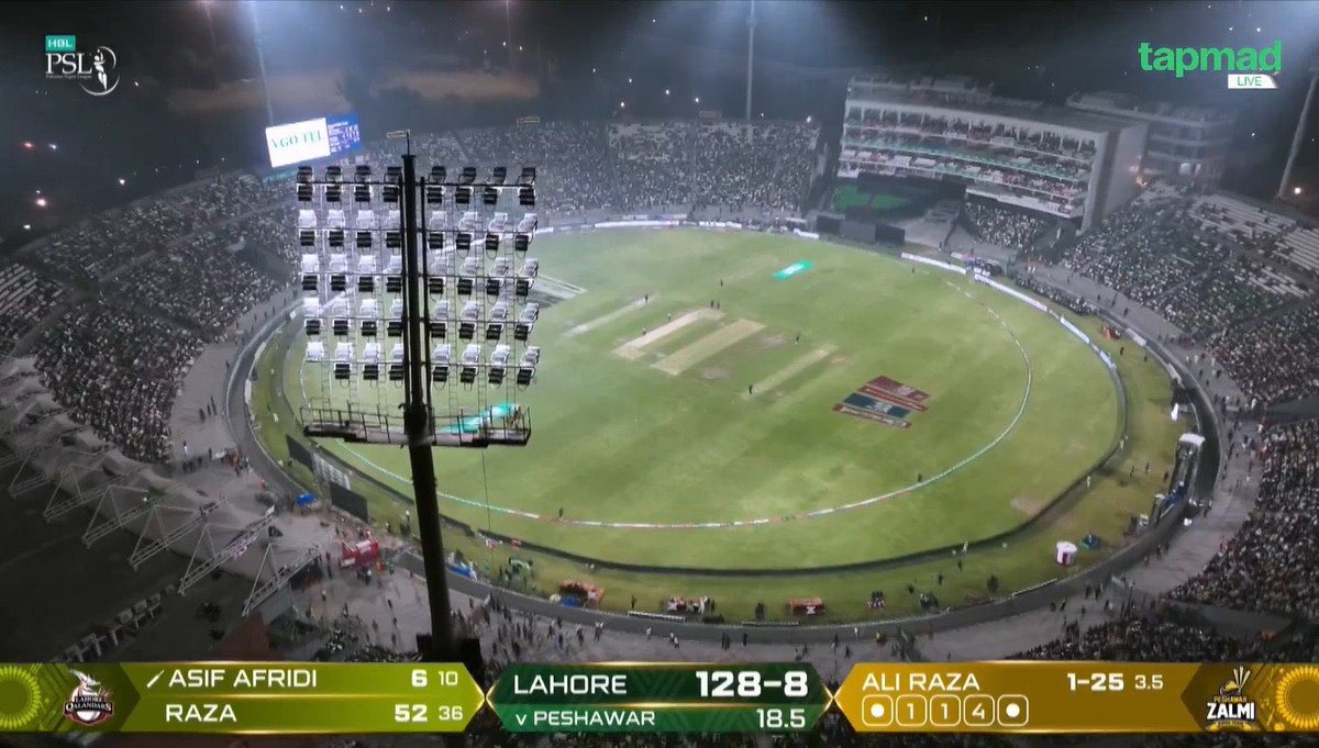 Kamran Akmal’s message for PSL fans:

“Bring the flags, celebrate the victory, and tell the world that we won the war against India” 🇵🇰♥️♥️

#PakistanZindabad 
 #WarBeginsPakWins 
#PakistanArmy 
#IndiaPakistanWar2025