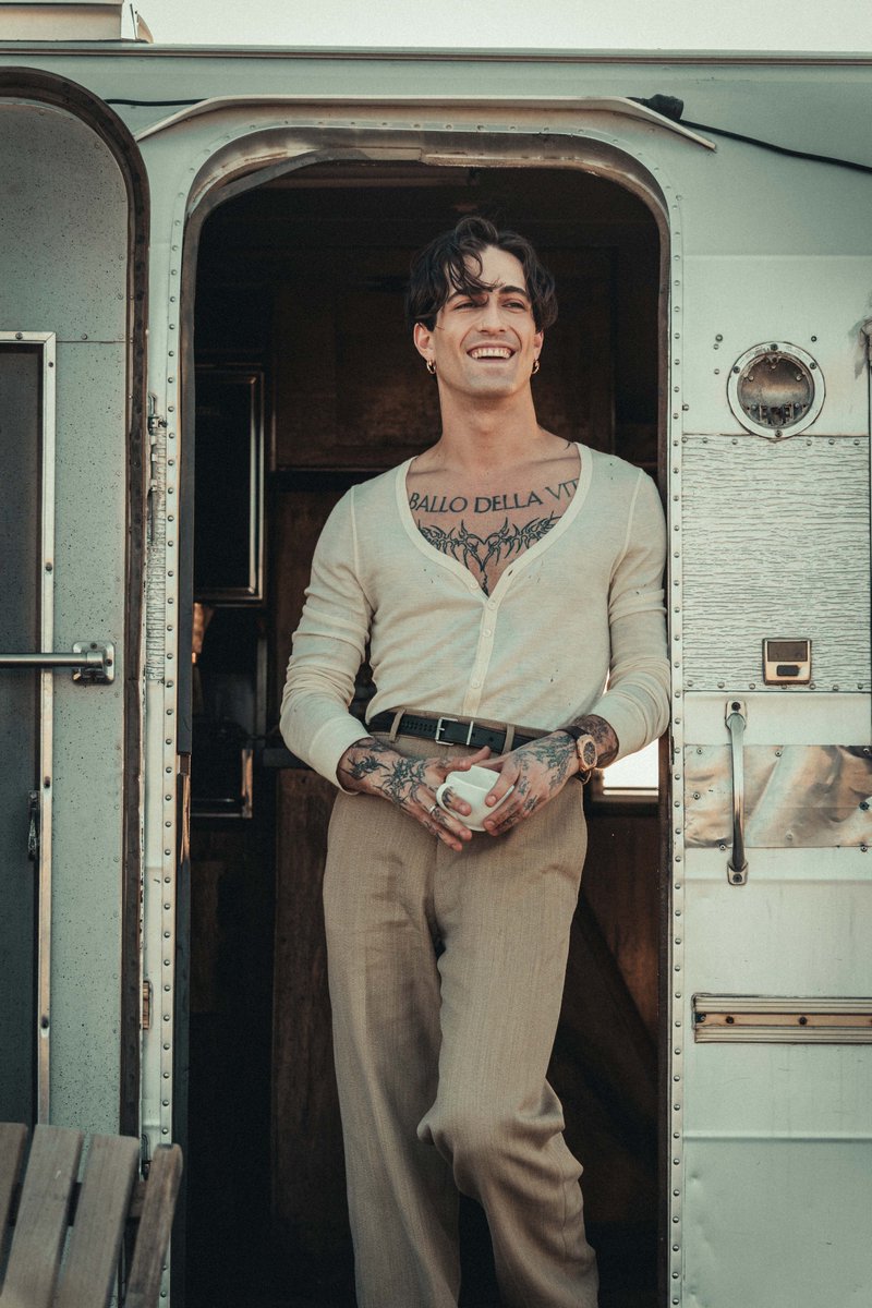 daviddamiano99's tweet photo. FUNNY LITTLE FEARS OUT TONIGHT

Watch my live performance tonight at 9pm CEST / 3pm ET on my TikTok: https://t.co/NDuPqRClzp https://t.co/5q2IBQJipx