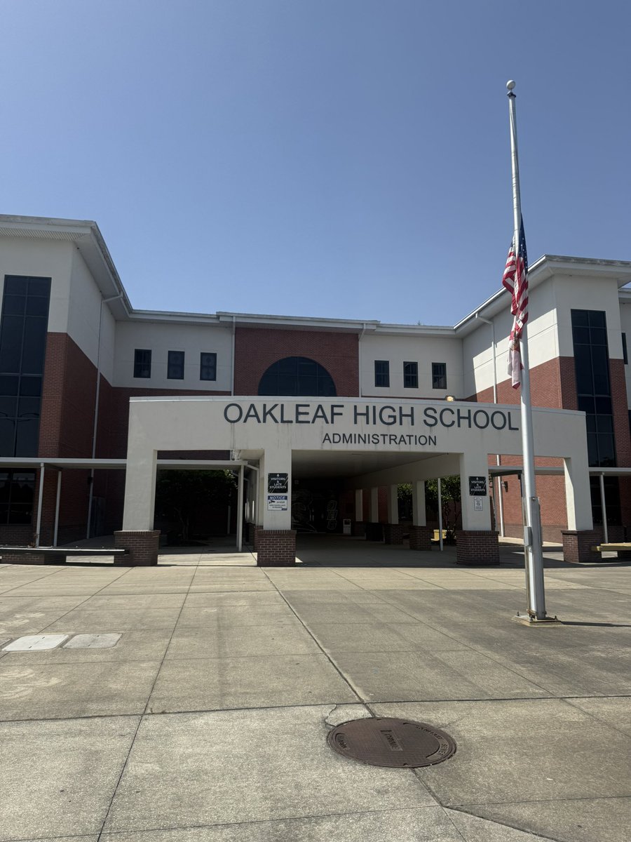 Jordan Heldreth (@coachheldreth) on Twitter photo Always love stopping by <a href="/OHSKnightsFB/">Oakleaf HS Football</a> to see their players. Just missed <a href="/coach_foy_/">Coach Foy</a> , but got to talk to an old college teammate <a href="/HorneBubba/">Bubba Horne</a> about their rising seniors! Oakleaf has been good to SEU, as this is home to one of our LB <a href="/neil1whyte/">Neil Whyte</a>
<a href="/SEUFireFootball/">Southeastern Football</a>
#FuelTheFire 🔥 Always love stopping by <a href="/OHSKnightsFB/">Oakleaf HS Football</a> to see their players. Just missed <a href="/coach_foy_/">Coach Foy</a> , but got to talk to an old college teammate <a href="/HorneBubba/">Bubba Horne</a> about their rising seniors! Oakleaf has been good to SEU, as this is home to one of our LB <a href="/neil1whyte/">Neil Whyte</a>
<a href="/SEUFireFootball/">Southeastern Football</a>
#FuelTheFire 🔥