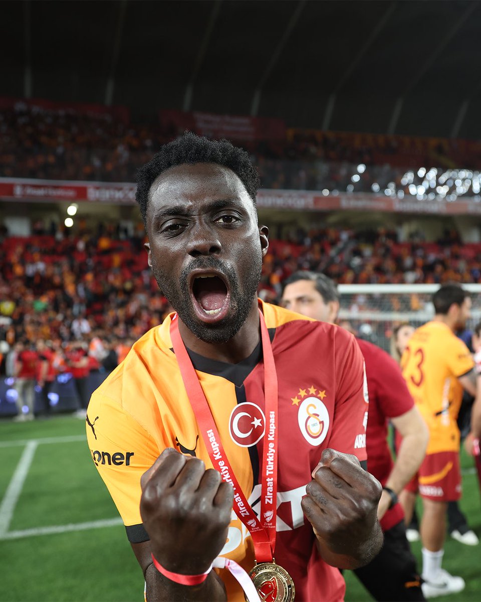 DAVINSON tweet media