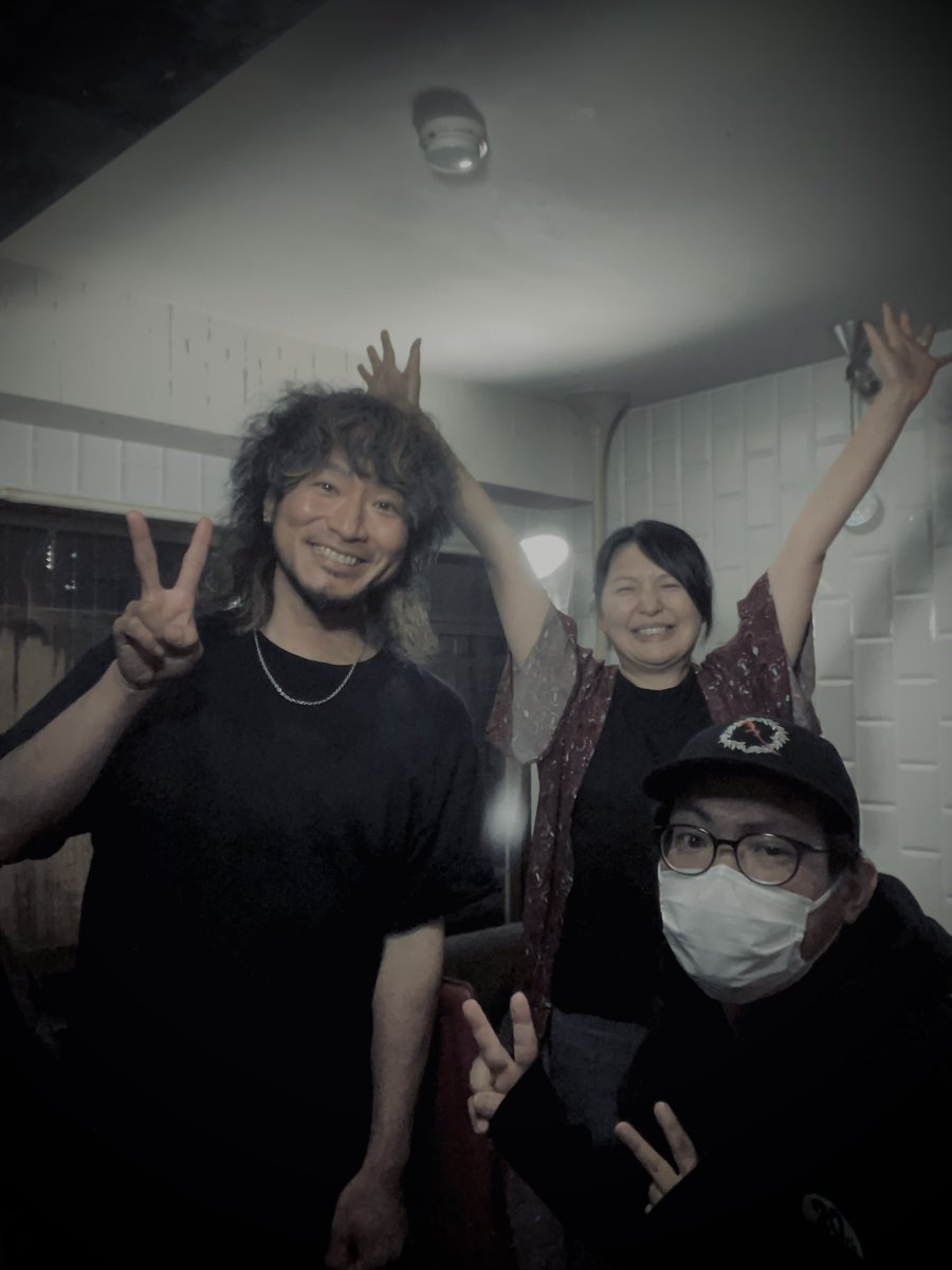 レコーディング無事終了！
最っ高のテイク録れました！

7月11日期待しててください！
ほんといい曲たち！