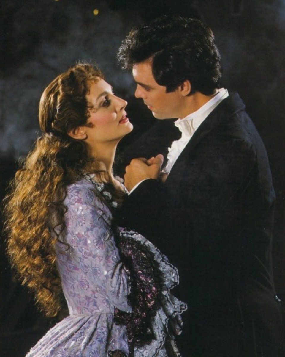 With The Phantom of the Opera now showing at Marina Bay Sands in Singapore, we're revisiting the show's debut performance in the city 30 years ago, featuring Sylvia Rhyne as Christine, John Ruess as Raoul, and Peter Karrie as the Phantom. 🌹 

#PhantomOfTheOpera