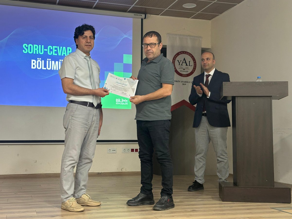 Yeniköy Anadolu Lisesi (@lisesiyenikoy) on Twitter photo Dijitalleşmenin hızlı ilerlediği çağımızda, “Yeni Nesil E-Öğrenme” konusu ile FÜ. Öğretim Üyesi Doç. Dr.Hakan POLAT tarafından <a href="/Tubitak/">TÜBİTAK</a> Bilim Söyleşileri kapsamında okulumuzda verimli bir söyleşi yapıldı.
<a href="/tcmeb/">Millî Eğitim Bakanlığı</a>
<a href="/Murat4Kucukali/">Murat Küçükali</a>
<a href="/Diyarbakirmem/">Diyarbakır İl Millî Eğitim Müdürlüğü</a> <a href="/BaglarKaymakam/">Bağlar Kaymakamlığı</a>
<a href="/BaglarMEM21/">Bağlar İlçe Milli Eğitim Müdürlüğü</a> Dijitalleşmenin hızlı ilerlediği çağımızda, “Yeni Nesil E-Öğrenme” konusu ile FÜ. Öğretim Üyesi Doç. Dr.Hakan POLAT tarafından <a href="/Tubitak/">TÜBİTAK</a> Bilim Söyleşileri kapsamında okulumuzda verimli bir söyleşi yapıldı.
<a href="/tcmeb/">Millî Eğitim Bakanlığı</a>
<a href="/Murat4Kucukali/">Murat Küçükali</a>
<a href="/Diyarbakirmem/">Diyarbakır İl Millî Eğitim Müdürlüğü</a> <a href="/BaglarKaymakam/">Bağlar Kaymakamlığı</a>
<a href="/BaglarMEM21/">Bağlar İlçe Milli Eğitim Müdürlüğü</a>