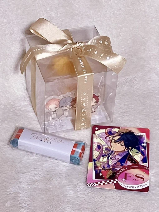 トリスタ展楽しかった〜!愛と思い出がいっぱい詰まった良い展示だったこれはトリスタ展のお土産と、ア二メイトでたまたま見掛けてもうこのメンバーでグッズになること二度とないかもしれないな…と思い買った推し寮部屋の同室クッキー 