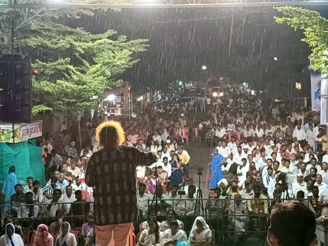 Pratik (@pratikmanav) on Twitter photo बार्शी येथे सुजात साहेब आंबेडकर यांच्या पक्ष प्रवेश सोहळा व सभेला पावसाची हजेरी. भर पावसात गाजली सभा !
<a href="/Sujat_Ambedkar/">Sujat Ambedkar</a> 🔥🔥
#वंचित #VBAForMaharastra <a href="/VBAforIndia/">Vanchit Bahujan Aaghadi</a> बार्शी येथे सुजात साहेब आंबेडकर यांच्या पक्ष प्रवेश सोहळा व सभेला पावसाची हजेरी. भर पावसात गाजली सभा !
<a href="/Sujat_Ambedkar/">Sujat Ambedkar</a> 🔥🔥
#वंचित #VBAForMaharastra <a href="/VBAforIndia/">Vanchit Bahujan Aaghadi</a>