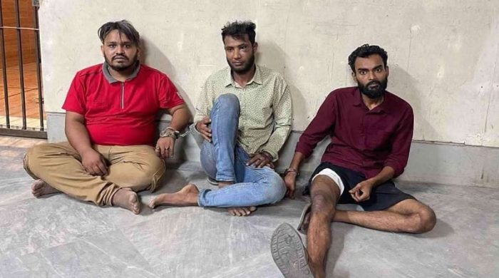 ঢাবি শিক্ষার্থী হত্যায় আটক ৩ জনই এলাকায় নানা অপরাধের সাথে যুক্ত ছিলেন