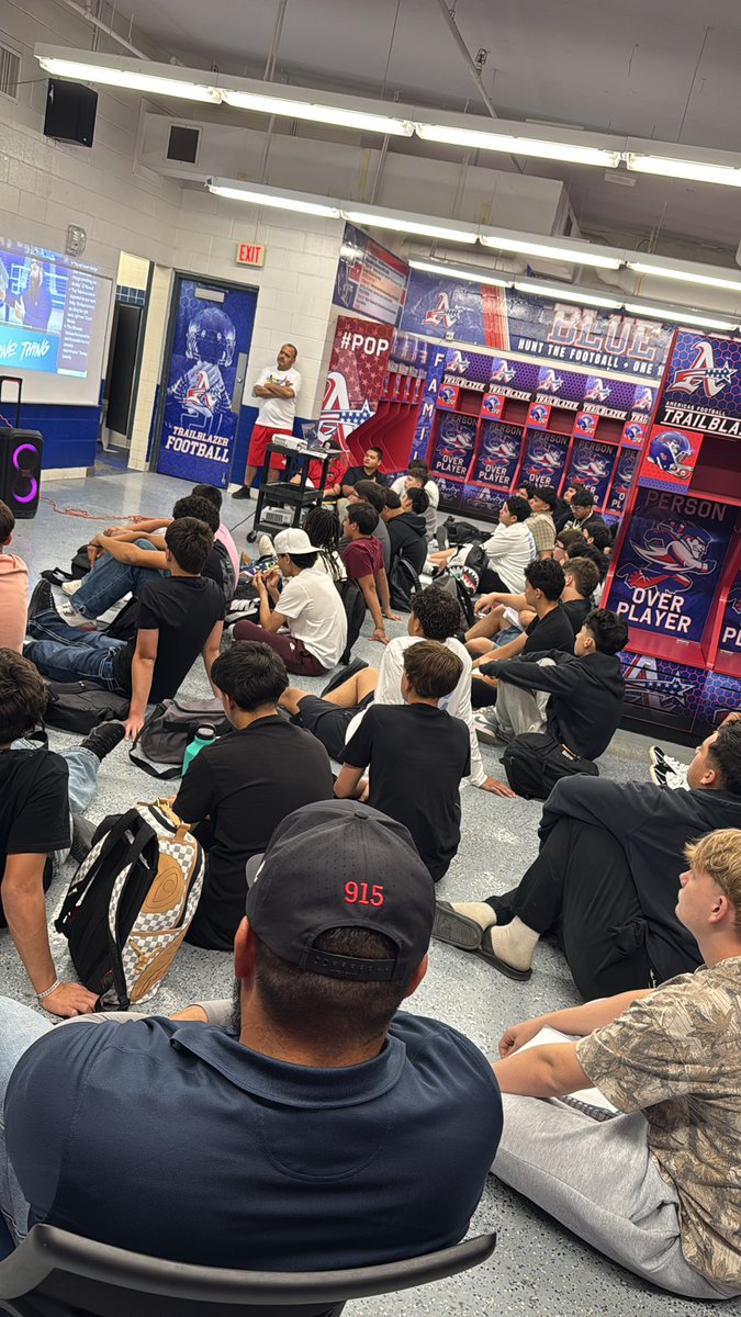 Trail Blazer Football (@blazerfbprogram) on Twitter photo 2 words message today. Thank you Coach Perez for leading us in today’s message. <a href="/Americas_HS/">Nancy Torres</a> <a href="/Coach_NoeRobles/">Noe Robles</a> <a href="/JNunn_ADM/">James Nunn</a> <a href="/frontz_eric/">COACH ERIC FRONTZ</a> <a href="/2Wordstv/">2Words</a> #2Words #EAT #PoP #One11 2 words message today. Thank you Coach Perez for leading us in today’s message. <a href="/Americas_HS/">Nancy Torres</a> <a href="/Coach_NoeRobles/">Noe Robles</a> <a href="/JNunn_ADM/">James Nunn</a> <a href="/frontz_eric/">COACH ERIC FRONTZ</a> <a href="/2Wordstv/">2Words</a> #2Words #EAT #PoP #One11