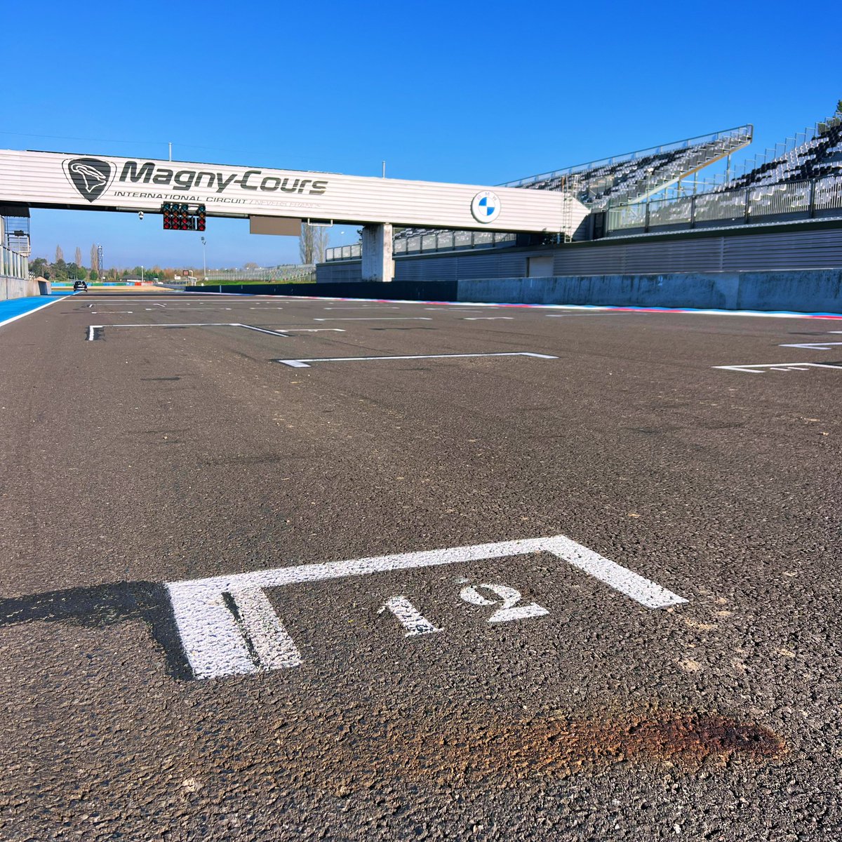 🚥 Samedi 20h00 DÉPART sur la grille et aux feux ! Moment exceptionnel en perspective ! 🤩🤩

12heuresvelo.com