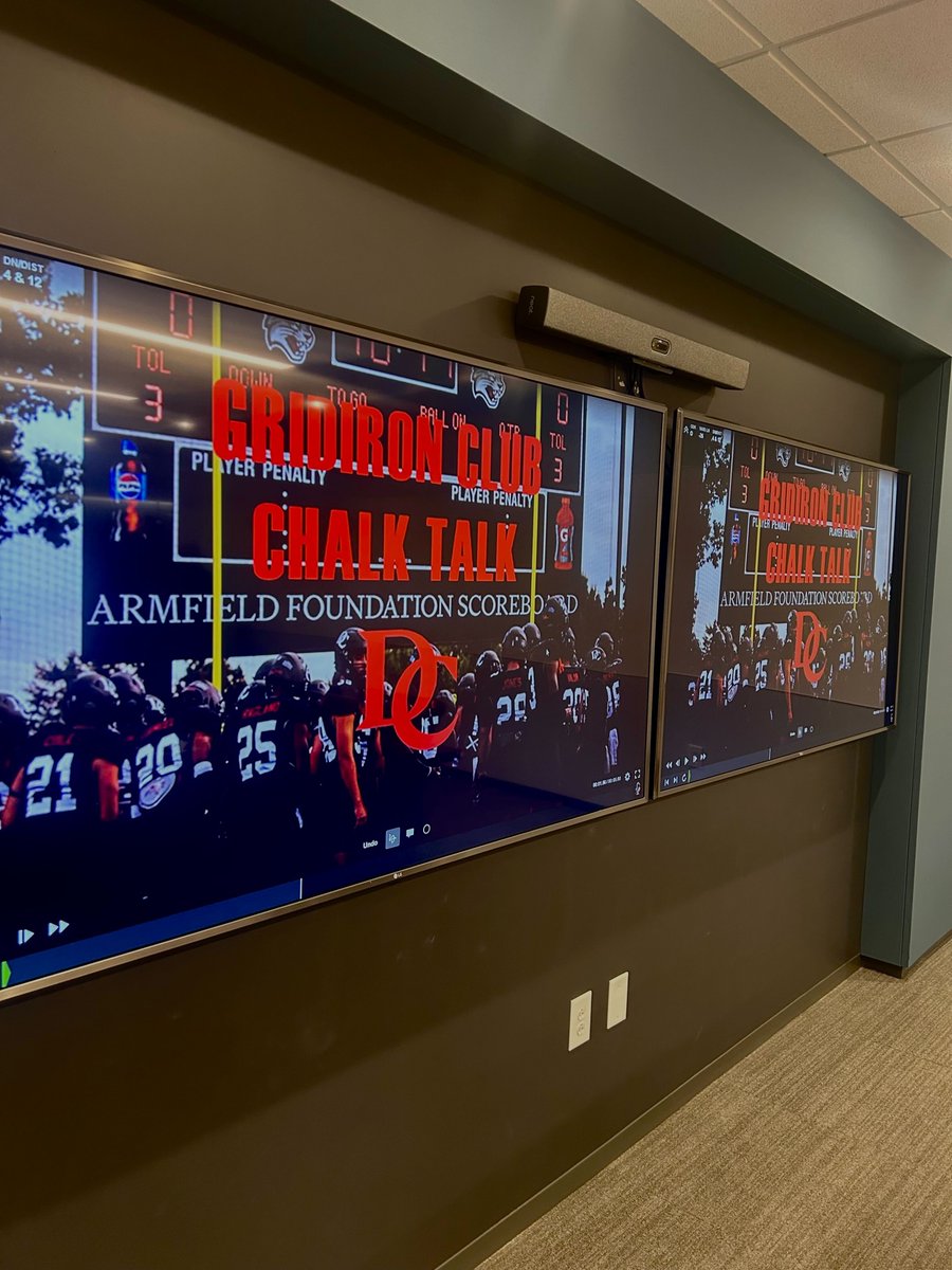 DGridironClub's tweet image. Cats Chalk Talk in The Triangle 🎙️
Thank you, Ellis Boyle ’98, Ned Robinson ’00, Mark Gant ’85, Tyler Lemons ’10, Collin Hairr ’21, Eddie Williamson ’74, Brian Fork ’01, Justin Hill ’16, Walt Walker ’74, Elizabeth Walker ’77, James B. ’21, Robert Schick ’13, for attending!