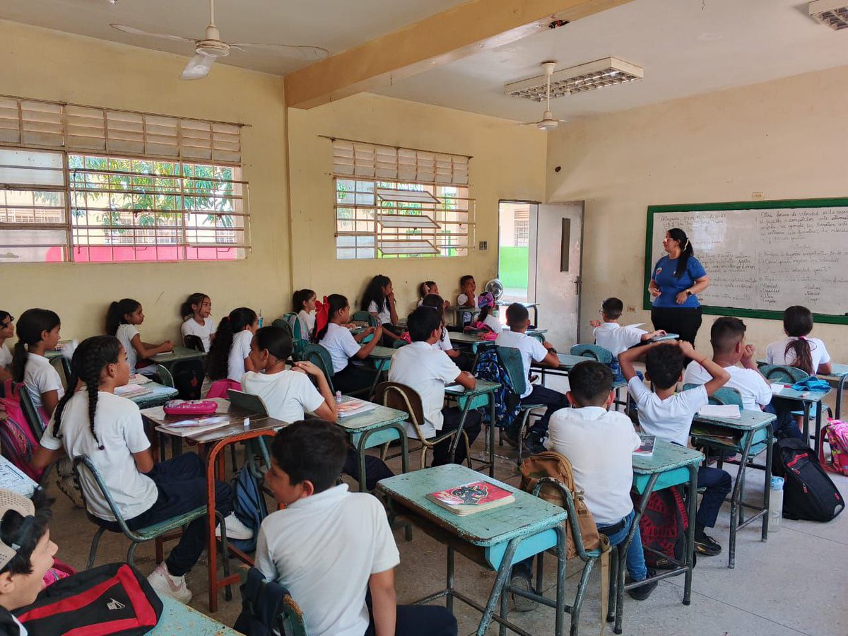 senadeszulia's tweet photo. En la E.B.E Dr. José Antonio Chaves, ubicada en el municipio Miranda de la parroquia Altagracia, los estudiantes participaron en el taller "Las Armas No Son Juego", organizado por el Servicio Nacional para el Desarme (SENADES). https://t.co/iAILlvAT5o