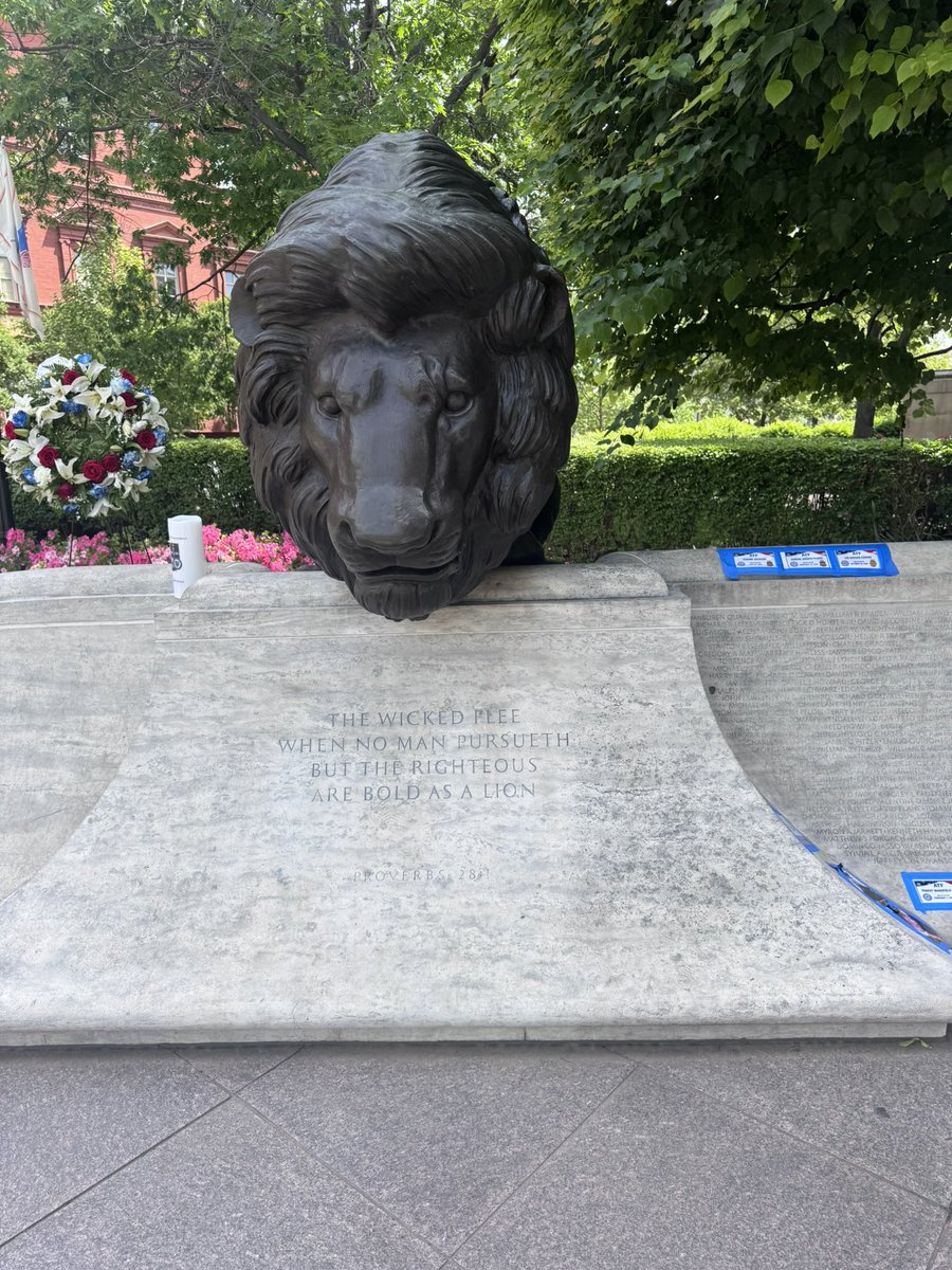 chief_spd's tweet photo. In DC for @TheIACP meetings (and police week). Took time to pay my respects to all at the National Law Enforcement Memorial, especially@SGFPolice Officer Christopher Ryan Walsh (EOW March 16, 2020) 💙🙏 https://t.co/PL8MyGGNAN