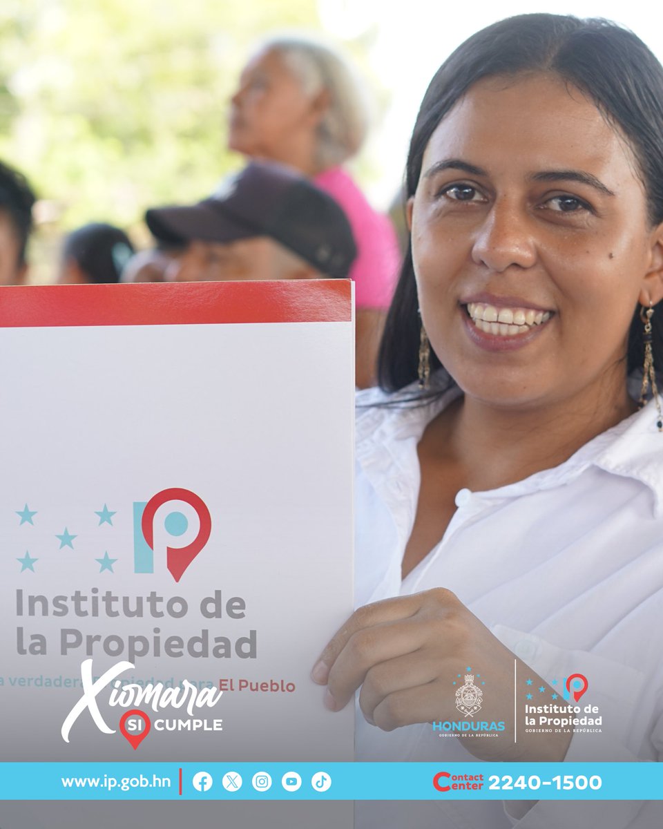 En Olanchito 🌳, las sonrisas 😊, los abrazos 🤗 y los ojos brillosos 🥹 dijeron más que mil palabras.

Madres 👩‍👧, jóvenes 🙋🏽‍♂️, niños 👦🏾 y abuelas 👵🏽 recibieron lo que esperaron por años:
la seguridad de su tierra 🏡 y la esperanza de un mejor futuro 🌅.