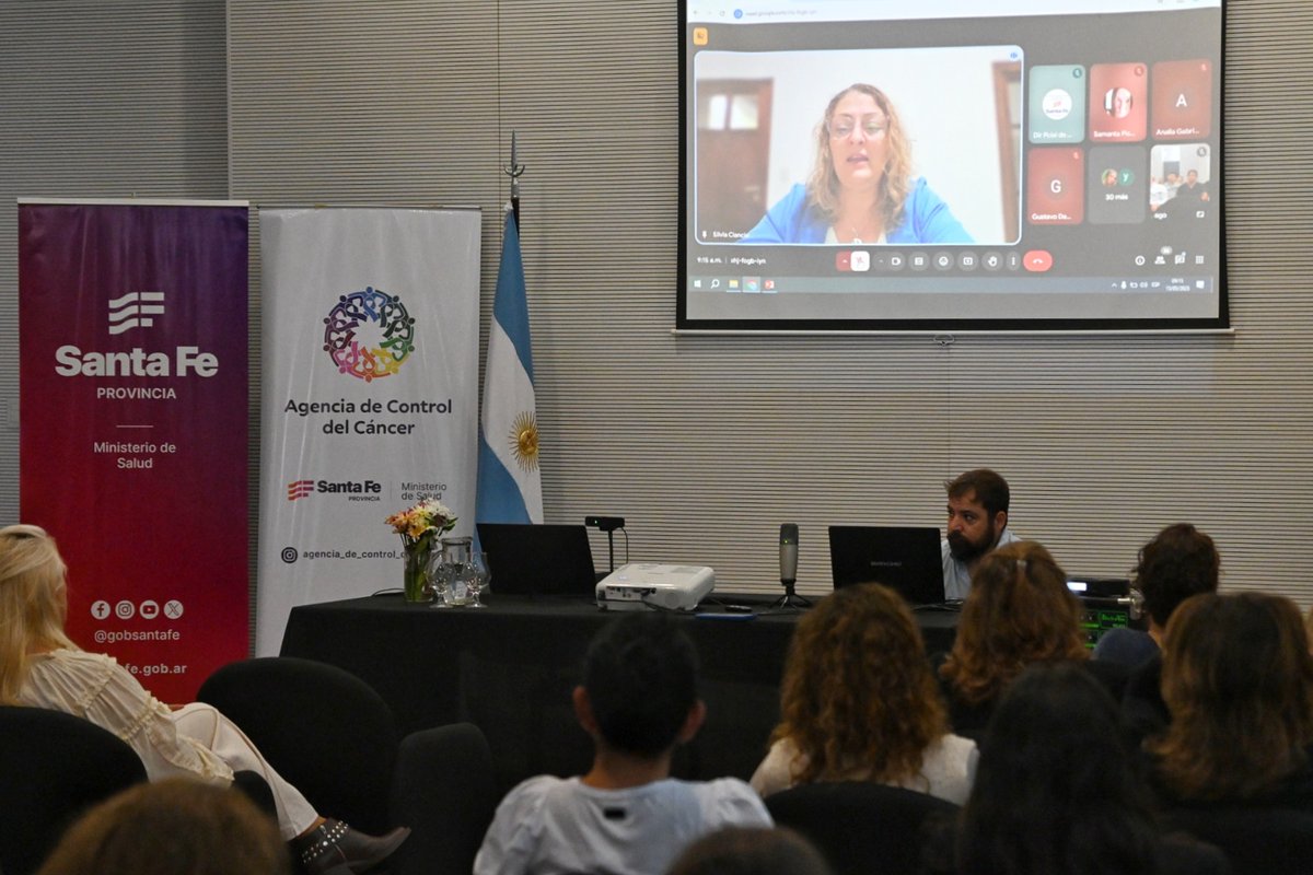 MinSaludSantaFe's tweet photo. Reafirmamos la cobertura de estudios genéticos dentro de la salud pública
👉🏻 Comenzaron en el #CEMAFE las III Jornadas de Medicina de Precisión aplicadas a la Oncología.
El evento reúne a profesionales de toda la provincia.
ℹ️https://t.co/G2CKHjHBqB https://t.co/YvJ79oG0cJ
